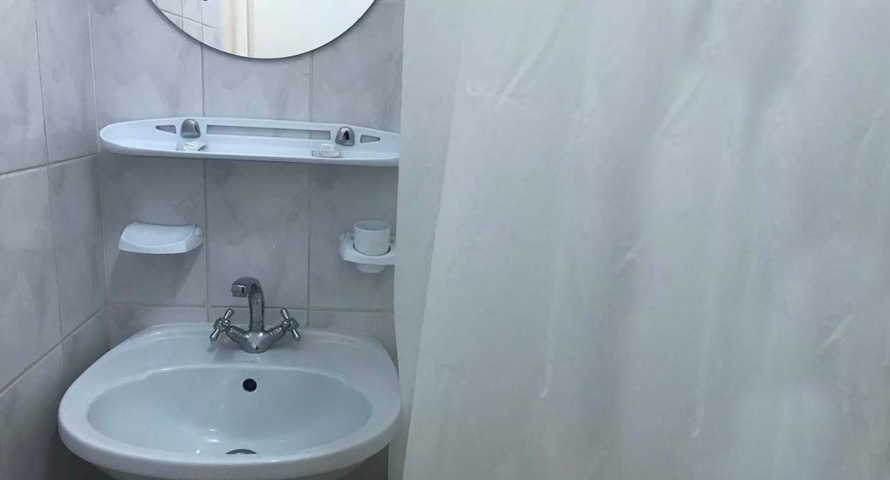 Kozatsky On Antonova Hotel Kiev Eksteriør billede