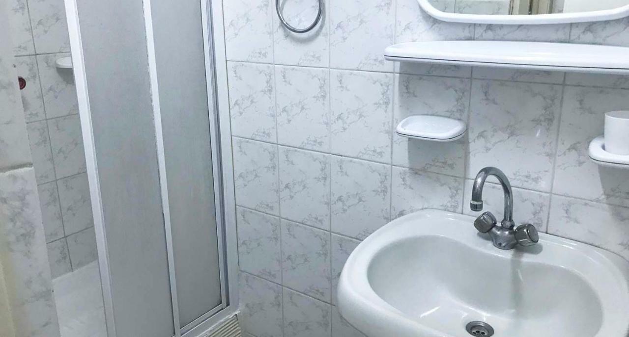 Kozatsky On Antonova Hotel Kiev Eksteriør billede